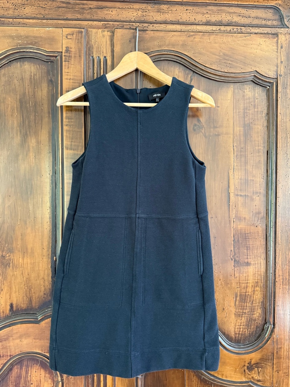 Me +Em Black Sleeveless Shift Dress size 4